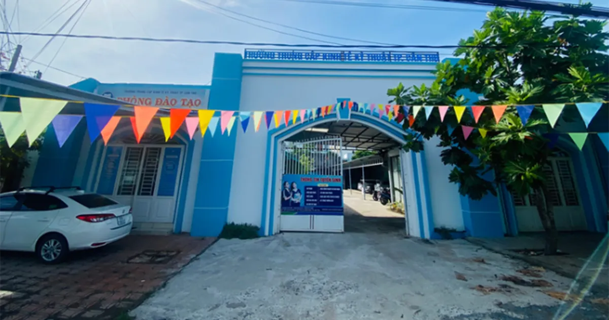 Trường Trung cấp Kinh tế - Kỹ thuật TP.Cần Thơ