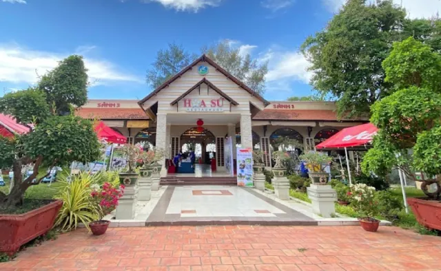 Hoa Sứ