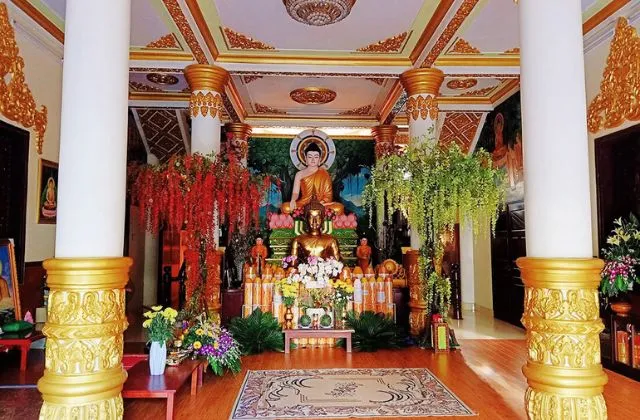 Chính điện chùa Munir Ansay