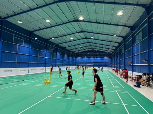 Sân cầu lông Luận Cần Thơ