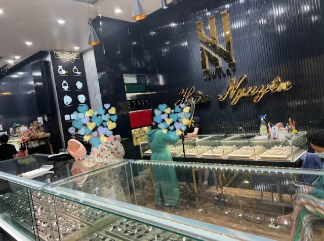 Tiệm vàng Hoàn Nguyên Cần Thơ